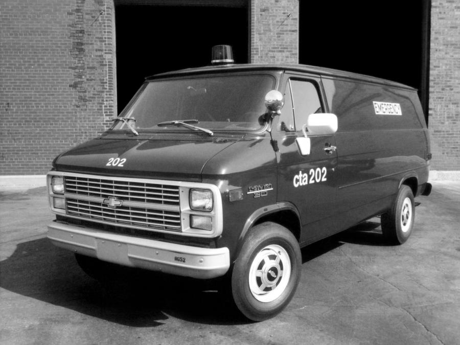  Chevrolet Chevy Van Ambulance 1985 года  (фото 1 из 1)